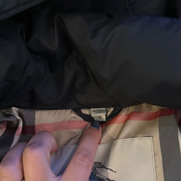 BURBERRY Black Puffer Coat with Hood - Picture 9 of 10